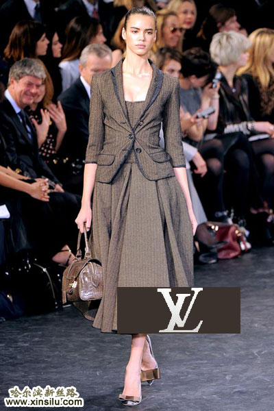 LV2010秋冬女裝秀場(chǎng)